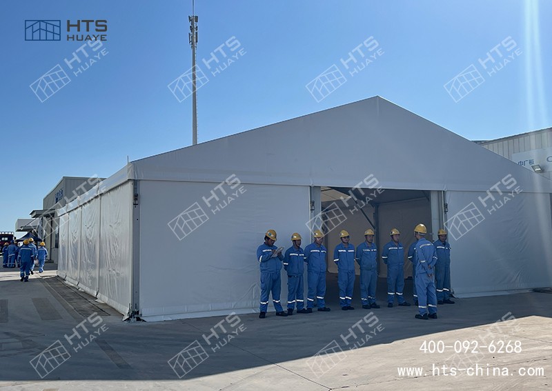 這座工業鋁合金篷房用作倉儲，因為沿海抗風11級